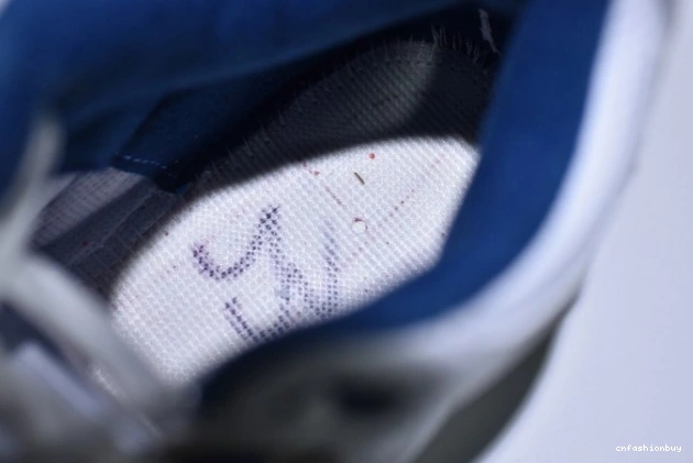 First Retro Look Air True Jordan Nike Air Blue 854262-106 3 0805